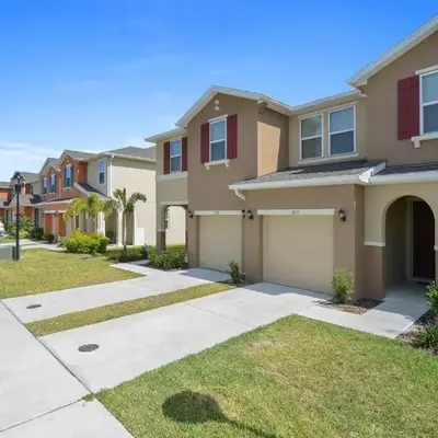 Four Bedrooms TownHome 5130