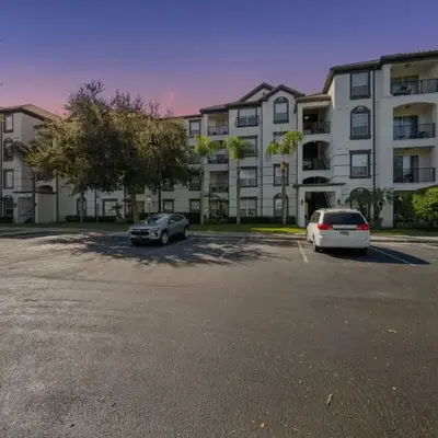 Deluxe 3 Bedroom Apartment 404