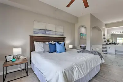 Gallery image of Condo with Pool Access 4 Mi to Disney! in Orlando