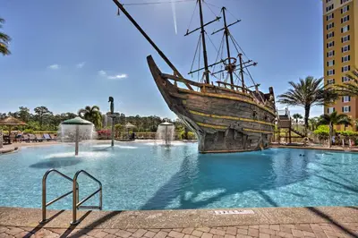 Gallery image of Condo with Pool Access 4 Mi to Disney! in Orlando