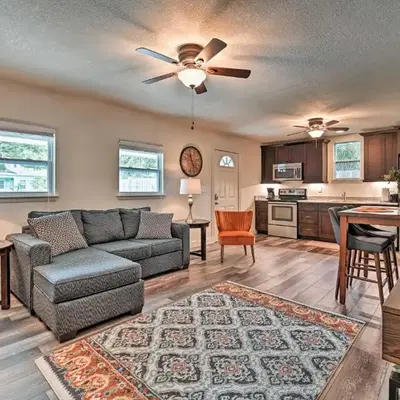 Walkable Winter Garden Bungalow 3 Blocks to Dtwn