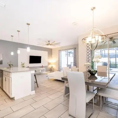 4833NF TOWNHOUSE 4 BEDROOMS & 3 BATHROOMS + POOL