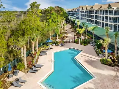 an aerial view of the pool at the resort at Bright & Airy 3BR Suite Near Disney - Pool in Orlando