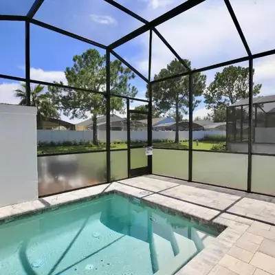 Great 4 bedroom townhouse in Hidden Forest