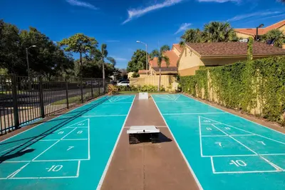 an empty tennis court in a house at Westgate Blue Tree Resort in Orlando