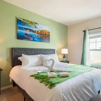 Super Comfy and Spacious 3 Bedroom 15-20 minutes from Disney