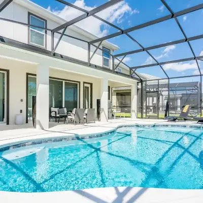 Magical Retreat: Luxurious Home near Disney World