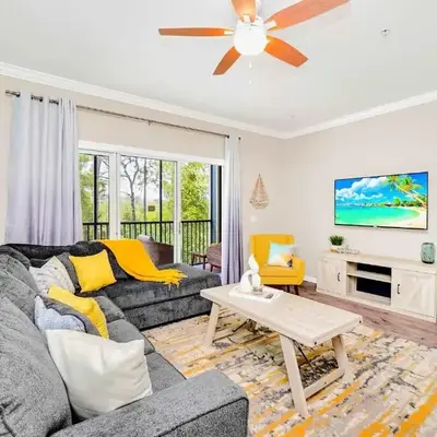 2BR Condo with Pool - Near Disney