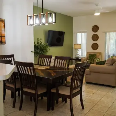 Enchanting Escape 3 Bedroom Minutes from Disney!