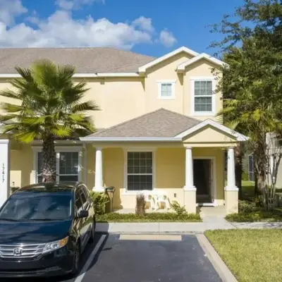 17419 Awesome Modern w Private Pool