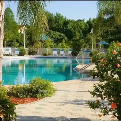 Lake view condo close to Disney