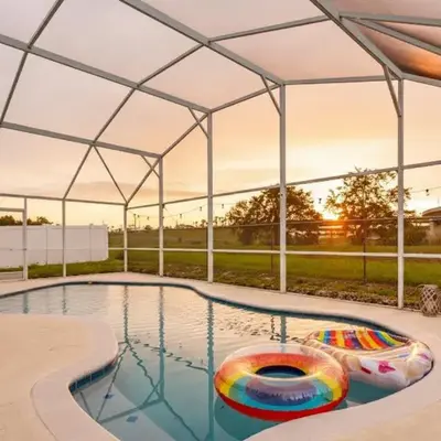 East Orlando Getaway - 3BR/2BTH - *Pool *Parking