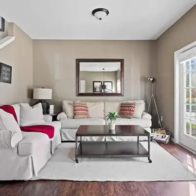 Welcoming 4 BR Sleeps 10 Guests WL2901